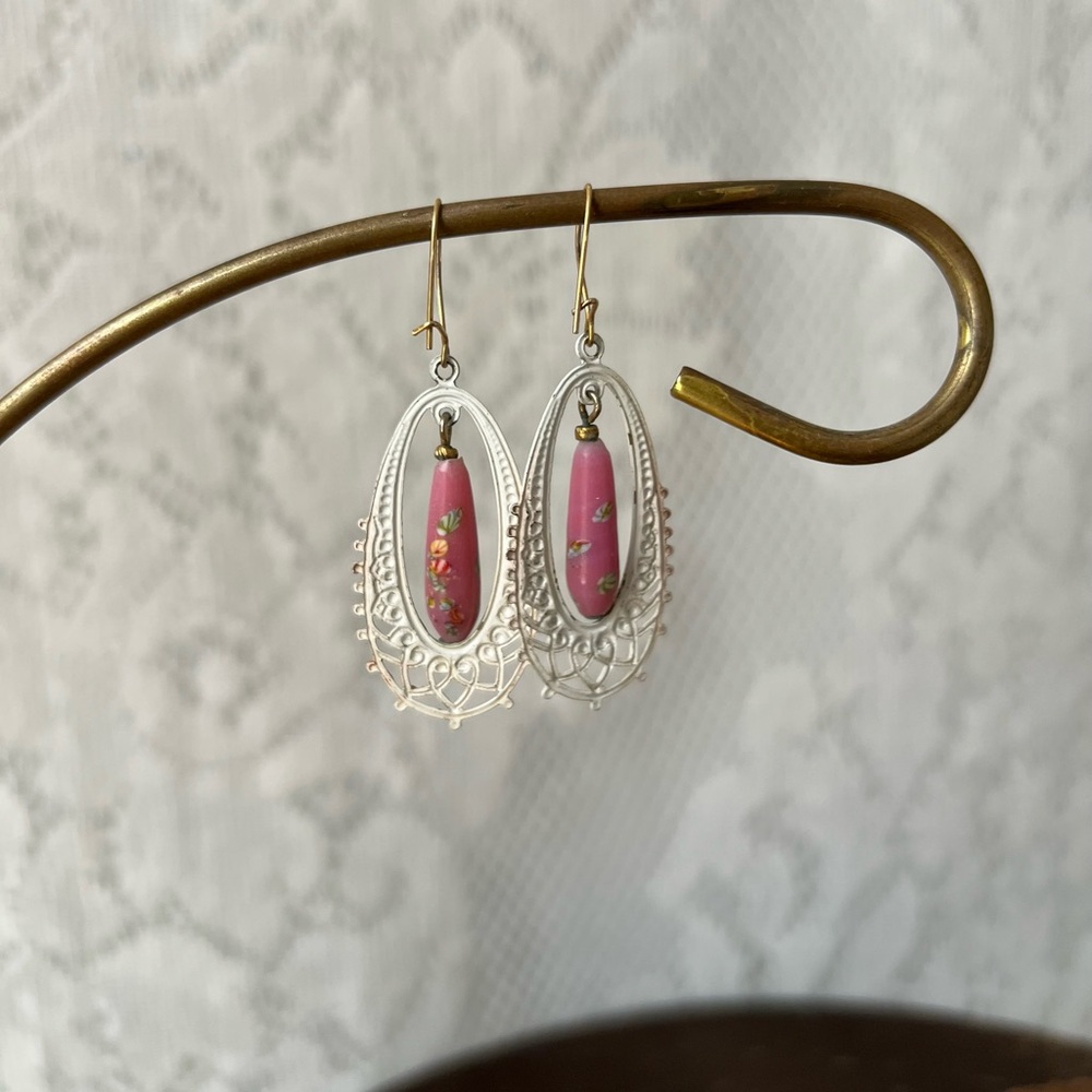 Vintage Hand-Painted Pink Floral Filigree Earrings - Picture 8 of 11